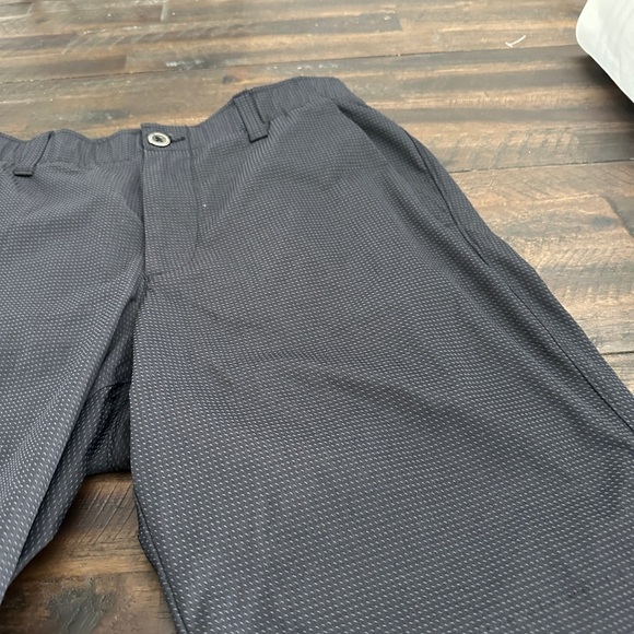 Under Armour Men's Charcoal Flat Front Shorts - Picture 2 of 5